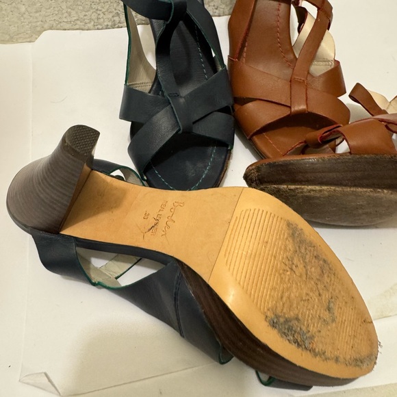 2 pairs Boden Navy Blue Leather Strappy Open Toe Heels Women’s Size 38 Sandals - Picture 6 of 8